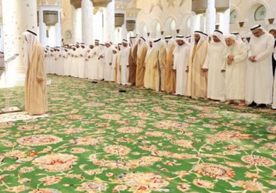 جموع المصلين تؤدي صلاة الاستسقاء في جميع مساجد الإمارات