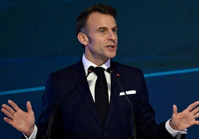 ماكرون يرحّب بسقوط دولة الهمجية في سوريا