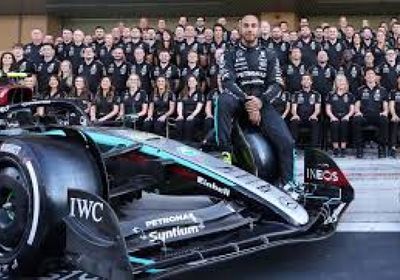 هاميلتون يودع مرسيدس بأداء الأبطال