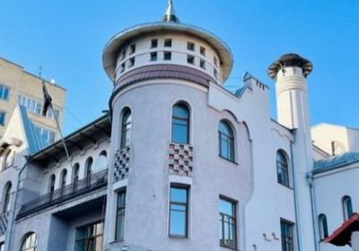 إزالة العلم السوري عن مبنى السفارة بموسكو