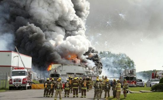 مقتل 2 وإصابة 9 في انفجار بموقع لشركة إيني قرب فلورنسا