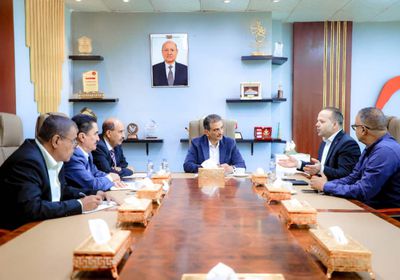 لملس يدعو مفوضية اللاجئين إلى التعاون بملف النازحين