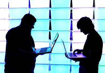 تواصل تسريح العمالة الأمريكية: التكنولوجيا والسيارات الأكثر تضررًا