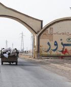 الفصائل المسلحة السورية تسيطر على مدينة دير الزور