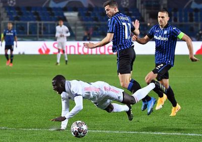 ريال مدريد يُسقط أتالانتا بثلاثية في دوري الأبطال