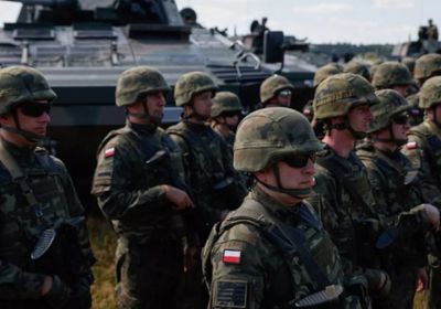 الناتو ينقل معدات عسكرية إلى بولندا