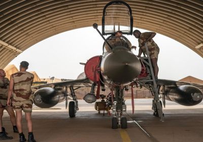 فرنسا تعلن إنهاء وجودها العسكري في تشاد