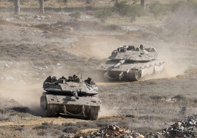 صحيفة إسرائيلية: دمرنا الجيش السوري بالكامل