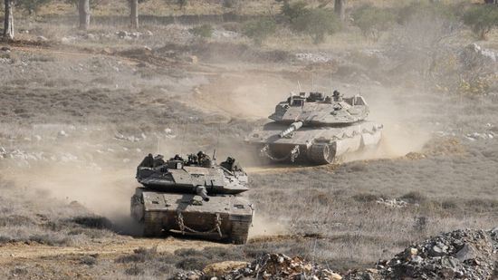 صحيفة إسرائيلية: دمرنا الجيش السوري بالكامل