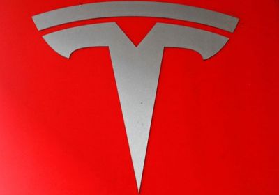 سهم تسلا يواصل الصعود وقيمة الشركة 1.2 تريليون دولار