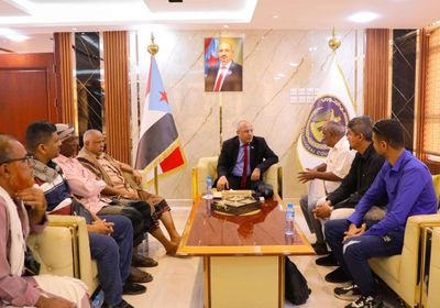 الكثيري يناقش خطط عمل مصلحة الضرائب بمحافظات الجنوب