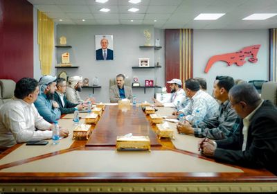 محافظ عدن يوجه بتصحيح عملية توزيع وحدات مدينة السلام السكنية