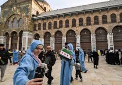 الحكومة الانتقالية في سوريا ترتب أولوياتها متعهدة إقامة دولة قانون