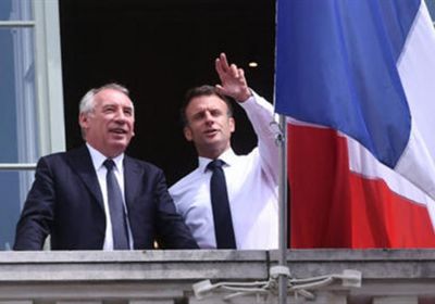 ماكرون يختار فرنسوا بايرو رئيسا للوزراء