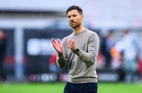 ألونسو مدرب ليفركوزن قلق بشأن مواجهة أوجسبورج على ملعبه