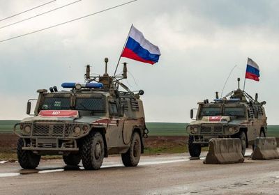 روسيا تفكك معداتها في قاعدة جوية بسوريا