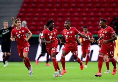 ماينتس يلحق أول خسارة ببايرن في الدوري