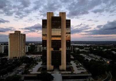 المركزي البرازيلي يرفع الفائدة بشكل حاد لمكافحة التضخم