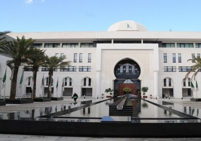 الخارجية الجزائرية تستدعي السفير الفرنسي