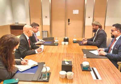 المحرّمي وفاجن يبحثان التداعيات الاقتصادية للتصعيد الحوثي