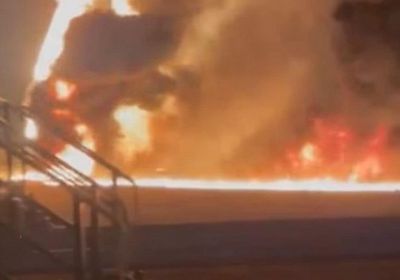 السيطرة على حرائق نشبت بخزانات نفط في مصفاة الزاوية