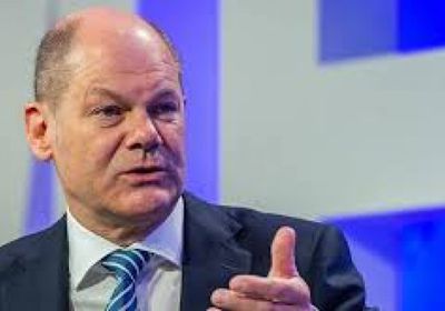 المستشار الألماني يطلب من البرلمان إفساح الطريق أمام إجراء انتخابات