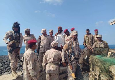 قائد اللواء الثالث حزم يتفقد الكتيبة الرابعة في جزيرة ميون