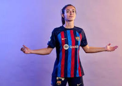 بونماتي لاعبة برشلونة تفوز بجائزة "ذا بيست"