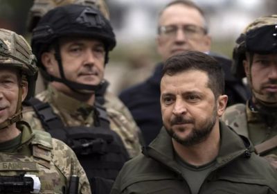 الرئيس الأوكراني يحث الناتو بمنح كييف أنظمة دفاع جوي