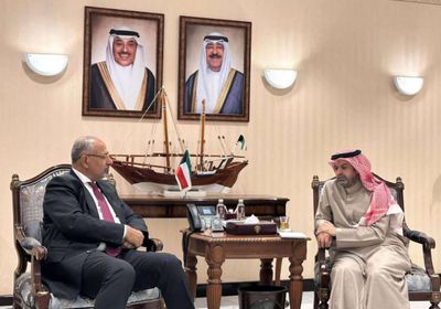 الرئيس الزُبيدي يثمن الدعم الكويتي لتحقيق التنمية المستدامة