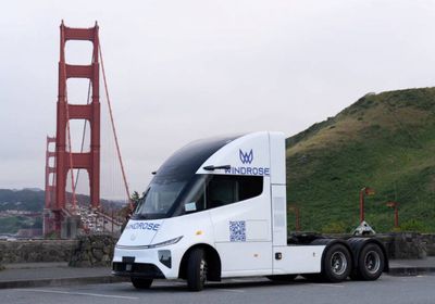 الشركات الصينية تُحكم قبضتها على سوق الشاحنات الكهربائية