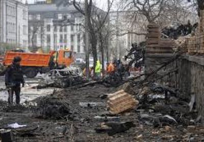 مقتل شخص وجرح تسعة في ضربات صاروخية روسية على كييف