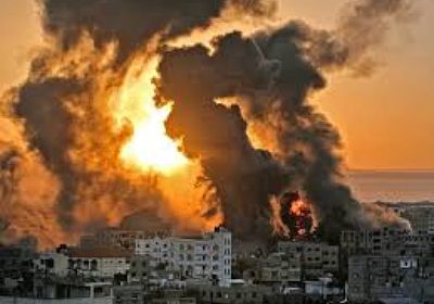    مقتل 10 فلسطينيين "عائلة واحدة" في قصف منزل بغزة