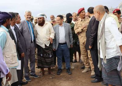 فريق التواصل يزور عدة مشاريع خدمية في ردفان