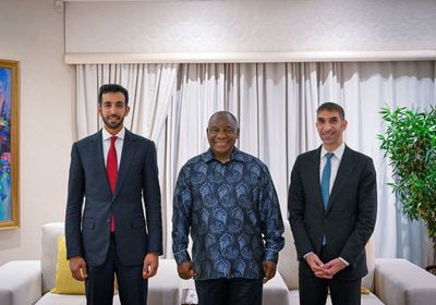 شخبوط بن نهيان يلتقي رئيس جنوب أفريقيا في جوهانسبرغ