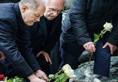 المستشار الألماني يتفقد مكان حادث الدهس في ماغديبورغ