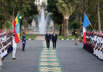 الرئيس الفرنسي يدعو لإلقاء السلاح ووقف إطلاق النار في السودان