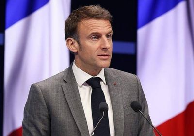 تسارع مشاورات تشكيل الحكومة الفرنسية بعد عودة ماكرون إلى باريس