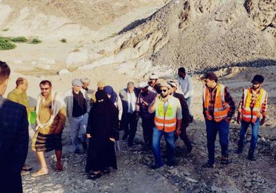 فريق التواصل يتفقد الأعمال الإنشائية لسد حسان بمديرية خنفر