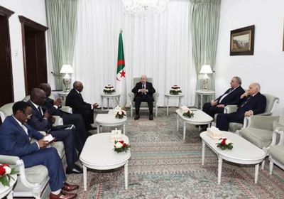 الرئيس الجزائري يستقبل وزير الخارجية الكاميروني