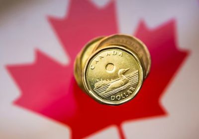 الدولار الكندي يهبط لأدنى مستوى منذ مارس 2020