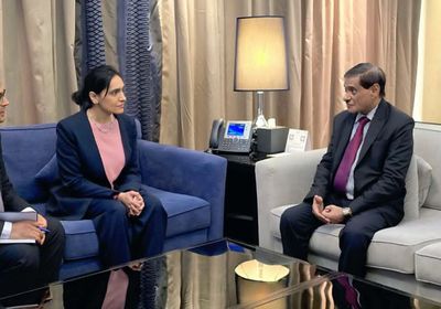 البحسني يستعرض خطط تخفيف الأعباء المعيشية على المواطنين