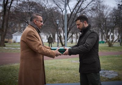 سفير السعودية لدى أوكرانيا يقدم أوراق اعتماده لـ"زيلينسكي"