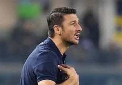 بوستيكوجلو يحث جونسون الغائب عن المباريات على مواصلة العمل بجدية