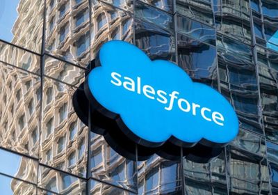 "سيلزفورس" تُعلن توظيف متخصصين بمبيعات الذكاء الاصطناعي