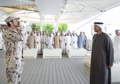 رئيس الإمارات يستقبل محمد بن راشد في قصر البحر