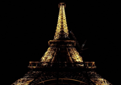 بسبب ماس كهربائي.. إخلاء برج إيفل في باريس