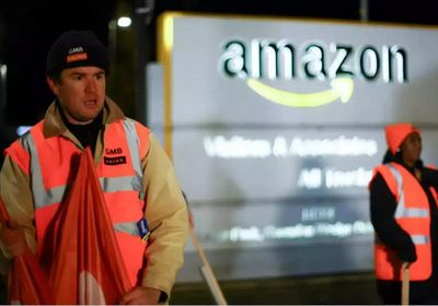 آلاف عمال أمازون يبدأون إضرابًا في الولايات المتحدة