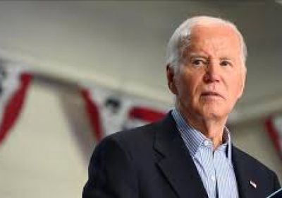 بايدن يستنكر الهجوم الروسي على أوكرانيا