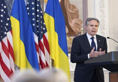 وزير الخارجية الأمريكي يبحث مع نظيره الأوكراني دعم واشنطن لكييف